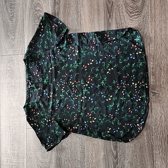 Banana Republic Tops - ⛅️ Banana Republic floral Blouse ⛅️